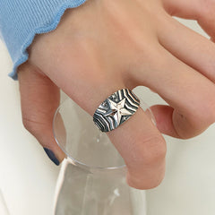 star silver ring boogzel clothing