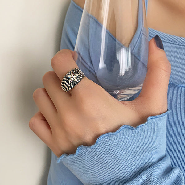 star silver ring boogzel clothing