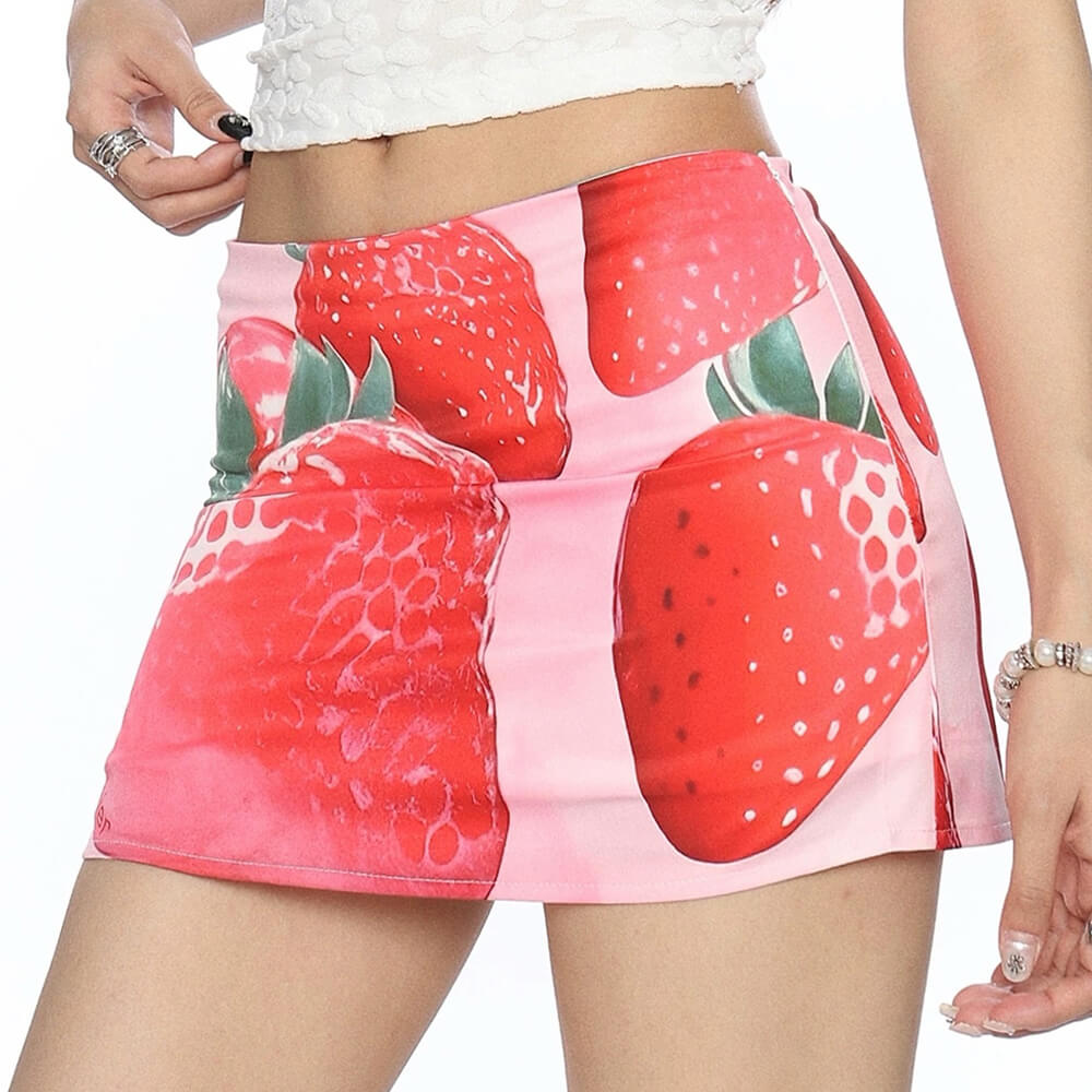 strawberry print y2k mini skirt boogzel clothing
