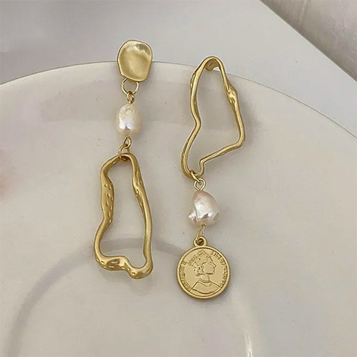 vintage style aesthetic earrings boogzel clothing