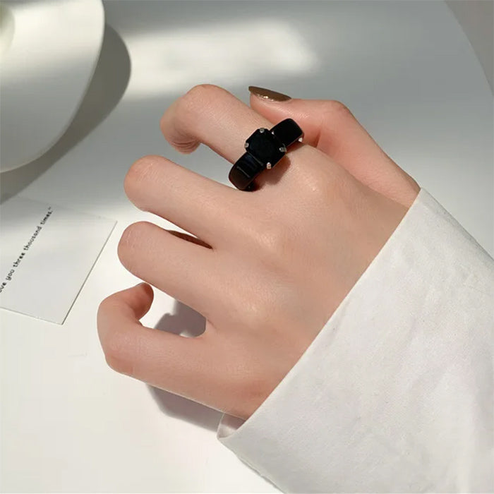 y2k rhinestone chunky ring boogzel clothing
